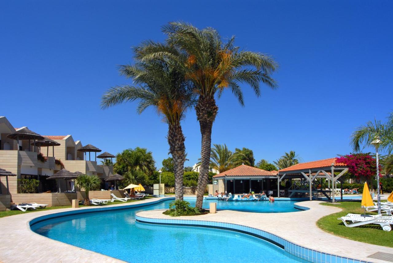 Palm Beach Hotel & Bungalows Lárnaca Quarto foto